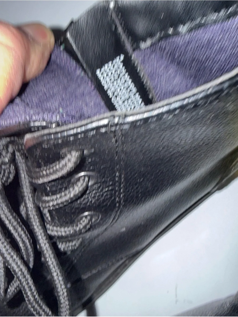 Girls size 4 Art Class Black Boots See Pics In Good condition